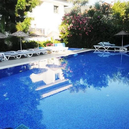 Ξενοδοχείο Navy 3*