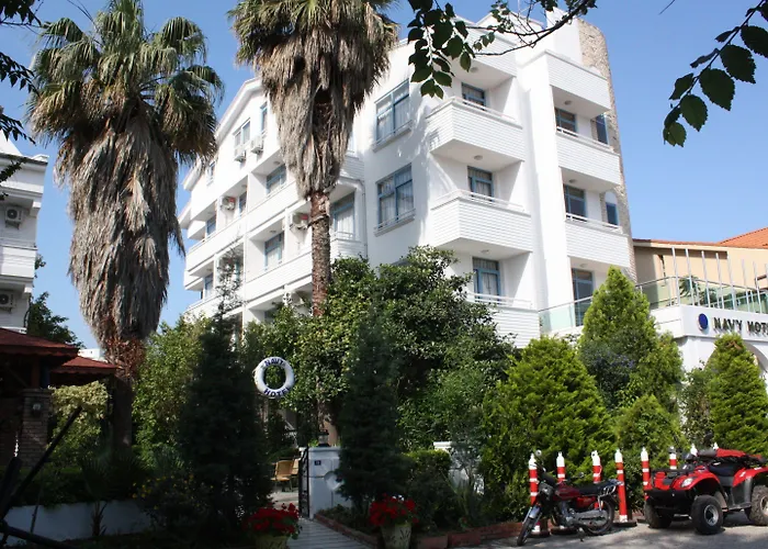 Navy Hotel İçmeler