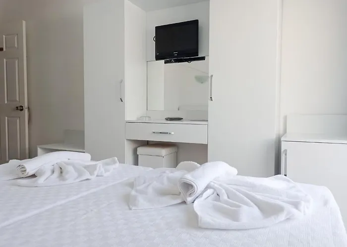 Navy Hotell İçmeler