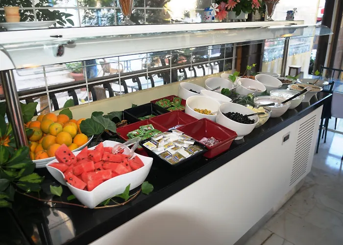 Hotell Navy İçmeler