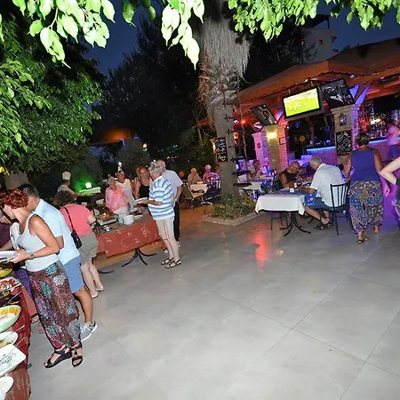 Navy Hotel İçmeler