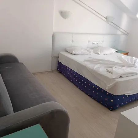 Hotel Navy